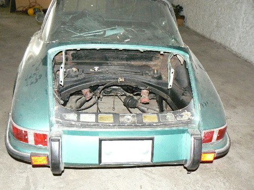 1970 Porsche 911E targa roller for restoration Irish Green with tan interior, image 16