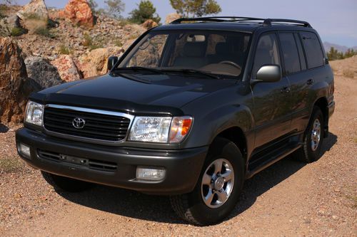 Stunning mint condition 2002 toyota land cruiser nav dvd video exceptional shape