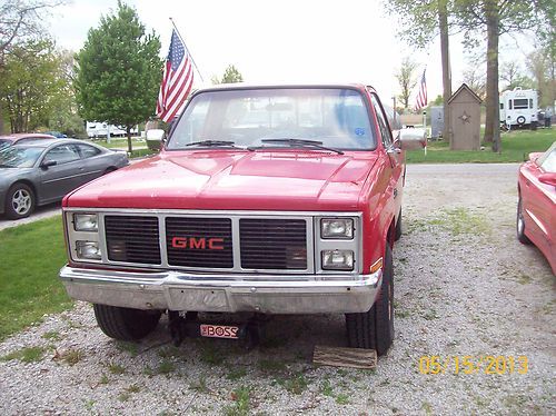 1987 gmc 4x4 pickup for parts or repair