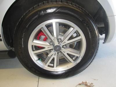 Premium V6 Convertible 4.0L Leather CD AM/FM radio Air Conditioning, image 11