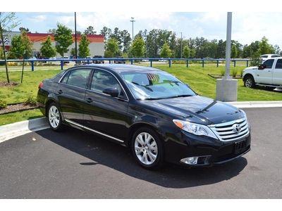 Limited 3.5L CD 12 Speakers AM/FM radio MP3 decoder Radio data system ABS brakes, image 9