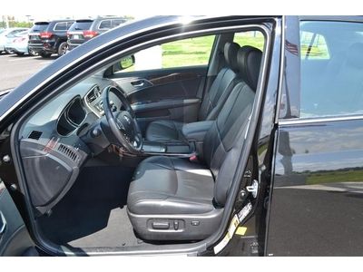 Limited 3.5L CD 12 Speakers AM/FM radio MP3 decoder Radio data system ABS brakes, image 12