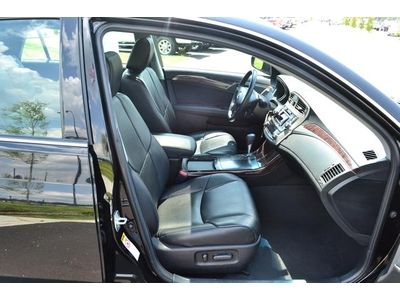 Limited 3.5L CD 12 Speakers AM/FM radio MP3 decoder Radio data system ABS brakes, image 17