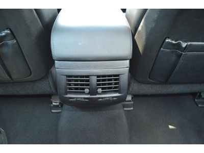 Limited 3.5L CD 12 Speakers AM/FM radio MP3 decoder Radio data system ABS brakes, image 23