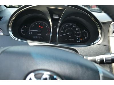 Limited 3.5L CD 12 Speakers AM/FM radio MP3 decoder Radio data system ABS brakes, image 25