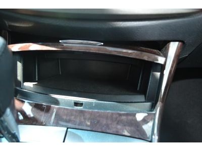 Limited 3.5L CD 12 Speakers AM/FM radio MP3 decoder Radio data system ABS brakes, image 29