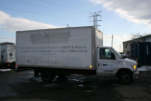 Ford e-450 box truck