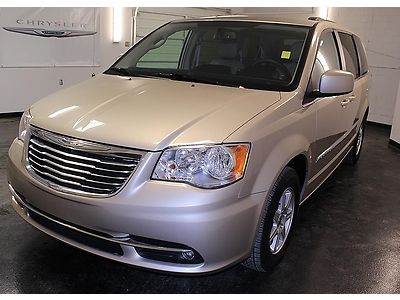 Flexfuel leather roof rack 3rd row stow n go dvd mp3 sirius xm uconnect camera