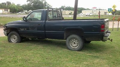 2001 Dodge Ram 1500 Standard Cab Pickup 2-Door 5.2L - NR - No Reserve, image 2