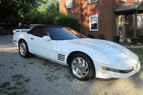 1994 corvette convertible lt1 5.7  white w/red leather black roof