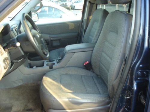 2002 Ford Explorer XLS Sport Utility 4-Door 4.0L, image 8