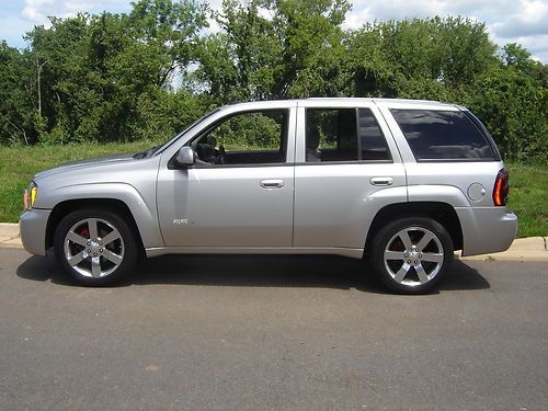 !!!!!!2008 trailblazer ss ls2 6.0l nicest on ebay only 40k miles beautiful!!!!!!