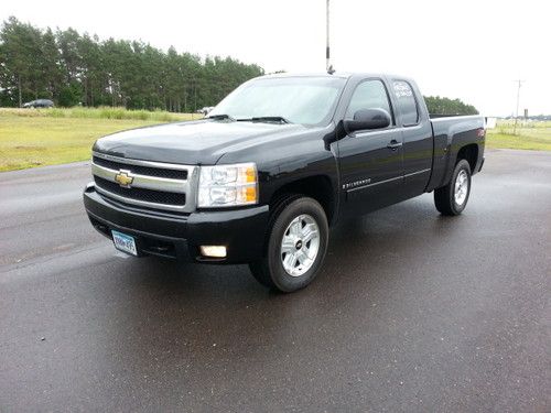 ~~2008 chevrolet silverado ltz z71 jet black~~