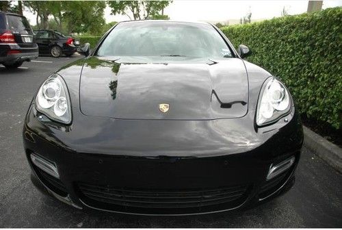 2010 porsche panamera turbo hatchback 4-door 4.8l