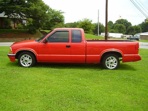 Nice 1995 chevrolet  s - 10 extra cab pickup 4.3 vortec  engine 5 speed