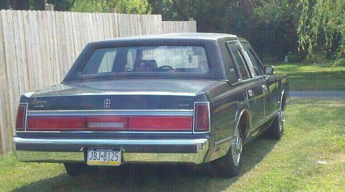 1986 Lincoln Town Car, image 8