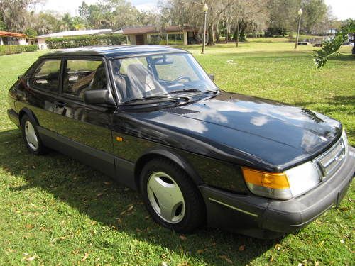 1990 saab 900 spg hatchback 2-door 2.0l