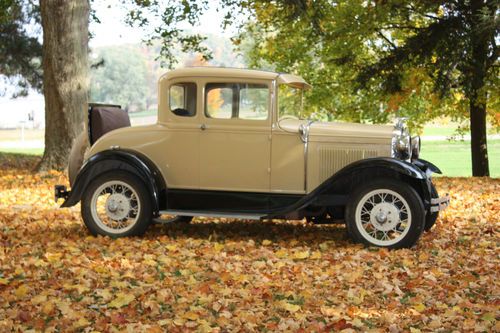 1930 Ford Model A coupe, image 1
