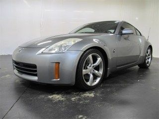 2006 nissan 350z, leather, nice car.