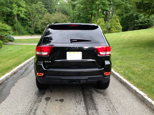 2012 Jeep Grand Cherokee Altitude Edition, Black on Black!, image 4