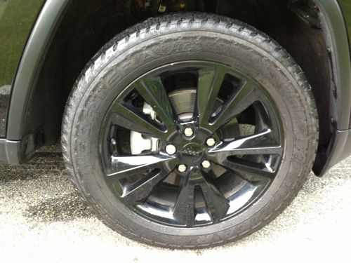 2012 Jeep Grand Cherokee Altitude Edition, Black on Black!, image 16