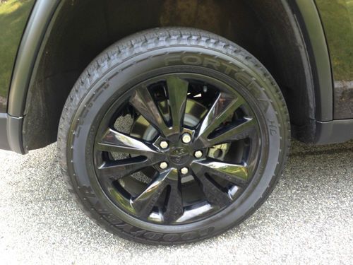 2012 Jeep Grand Cherokee Altitude Edition, Black on Black!, image 17