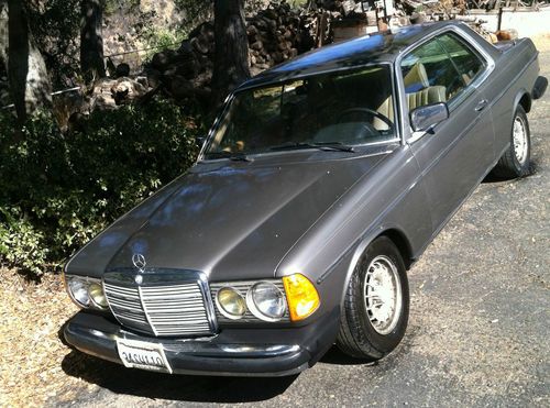 Mercedes- Benz 300 CD 1983, image 3