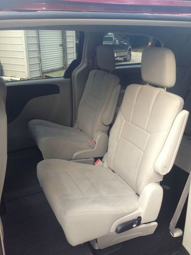 2011 Chrysler Town & Country, US $23,000.00, image 7