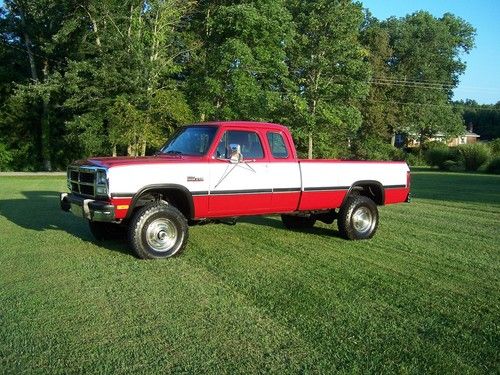 1992 dodge,w 250,cummins,diesel,4 wd,loaded