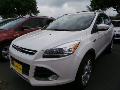 Titanium 4x4 new suv 2.0l nav cd roof cross bars white platinum tricoat abs