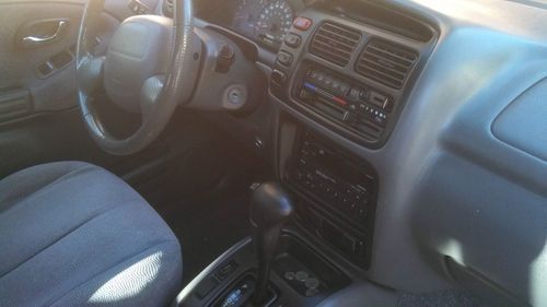 2002 suzuki xl-7 plus sport utility 4-door 2.7l