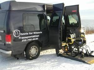 2000 ford e-150 econoline xl standard cargo van 2-door 4.6l with automatic lift
