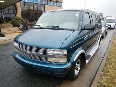 2000 chev astro passenger van w/dvd*low reserve* in virginia