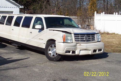 2002 caddy escalade limousine