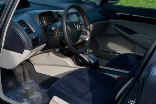 2008 Honda Civic Hybrid Sedan with Navigation - One Owner - Dealer Serviced, image 5