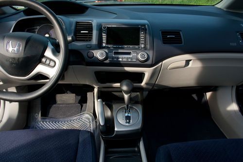 2008 Honda Civic Hybrid Sedan with Navigation - One Owner - Dealer Serviced, image 8