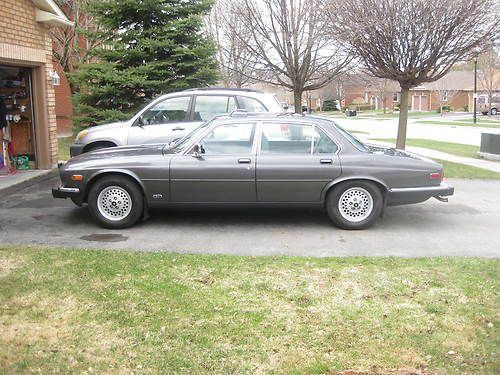 1986 jaguar xj6 souverign sedan with very low milage (26,000 miles) 41,000 klm&#039;