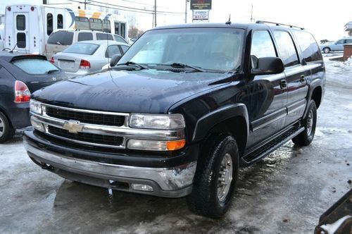 2005 chevrolet suburban 2500 lt ex customs vehicle,8.1 lt motor clean showroom