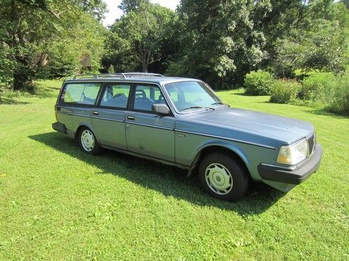 1986 volvo 240 245 wagon runs drives stops! 2 owners, lots of records!