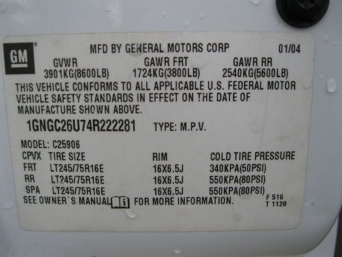 2004 Chevrolet Suburban 2500 LT Sport Utility 4-Door 6.0L, image 13