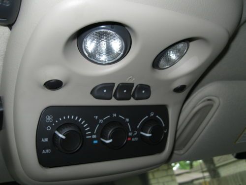 2004 Chevrolet Suburban 2500 LT Sport Utility 4-Door 6.0L, image 23