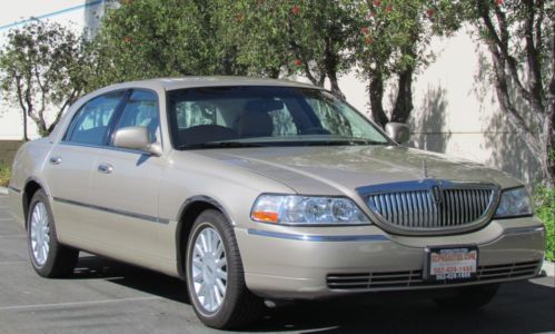 05 lincoln town car signature sedan leather power seats alloy wheels clean