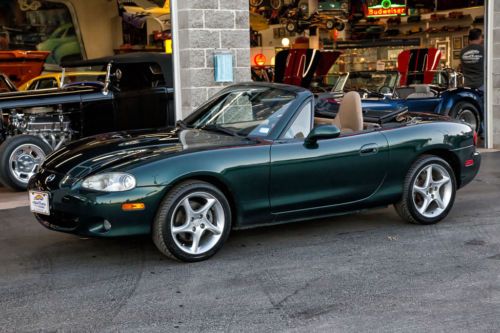 2001 mx-5 miata, 59k orig miles, 2 owner, clean autocheck, loaded convertible