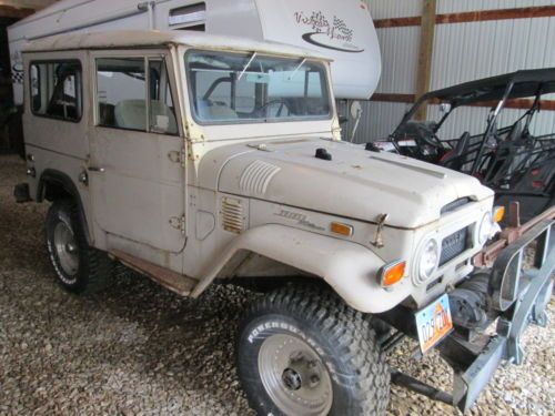 Toyota fj40 land cruiser