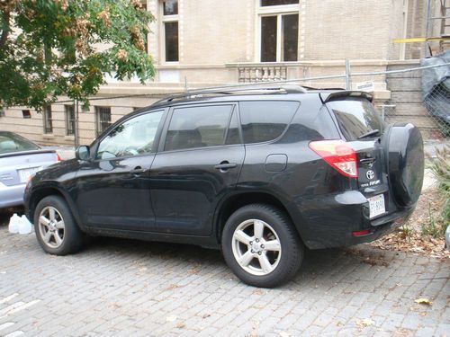 2006 toyota rav4 sport sport utility 4-door 2.4l low milage!!!!!!!!!! 69,000