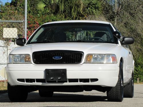 2006 ford crown victoria p71 v8 police interceptor. very nice car with low 51k
