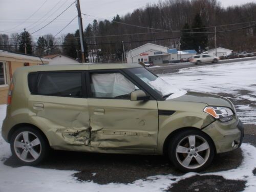 2010 kia soul salvage title wrecked no reserve