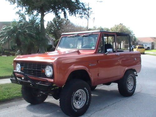 1973 ford bronco (deleted marker lights to look like 1966 bronco)