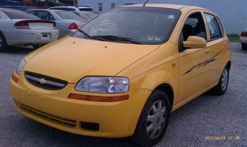 No reserve 2004 chevrolet aveo  1.6l clean runs a1 gas saver