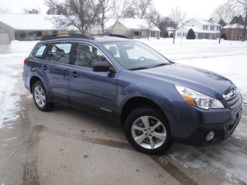 2014 subaru outback, 2.5i, at alloy wheel package, 5,000 miles, almost new!